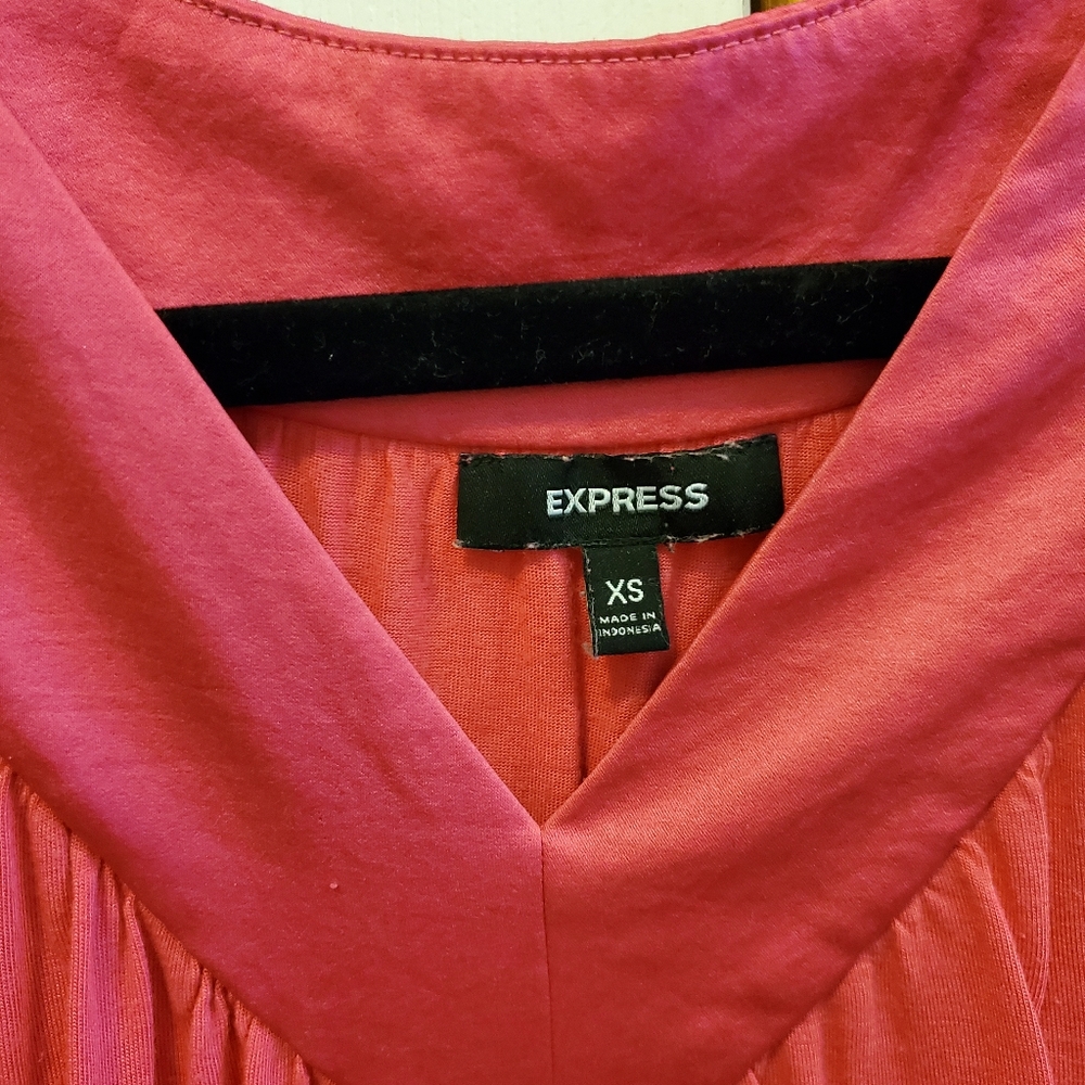 Pink Express Top - Picture 2 of 3